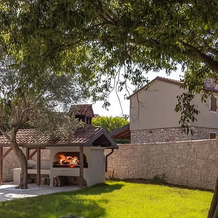 Pietra Villa Brtonigla