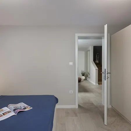 Pietra Villa Brtonigla