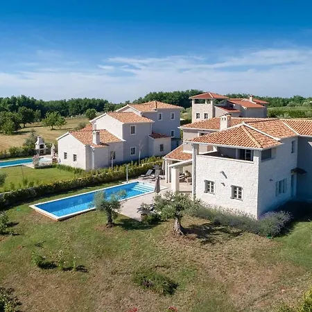 Holiday home Pietra Visnjan